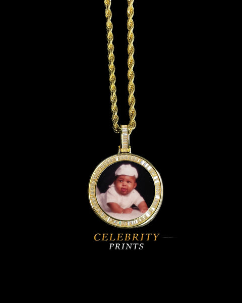 Baguette 30mm Gold Circle Photo Pendant